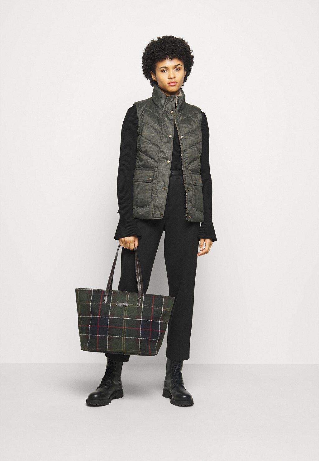 

Большая сумка Barbour WITFORD TARTAN TOTE, цвет classic