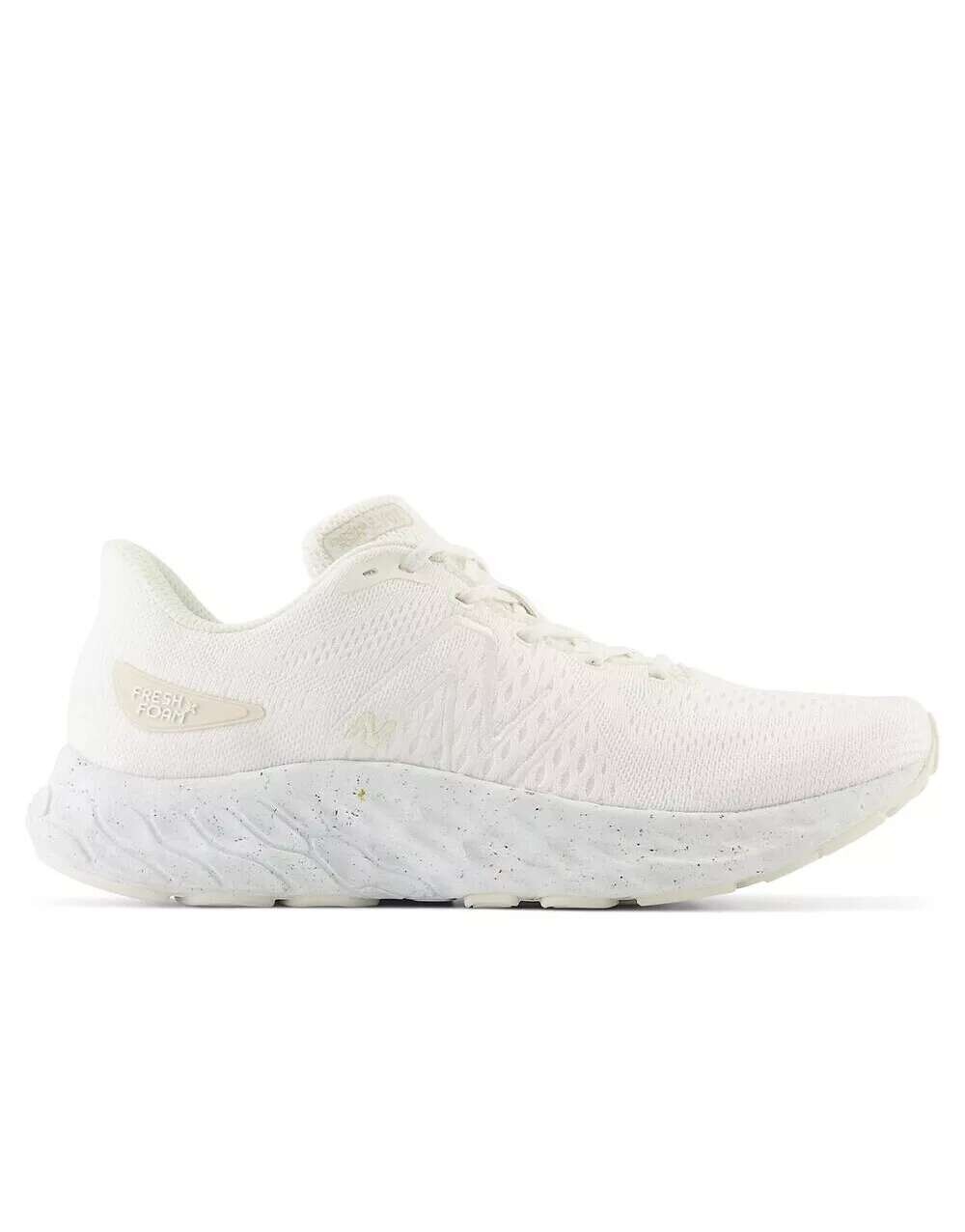 

Белые кроссовки New Balance Fresh Foam x evoz v3