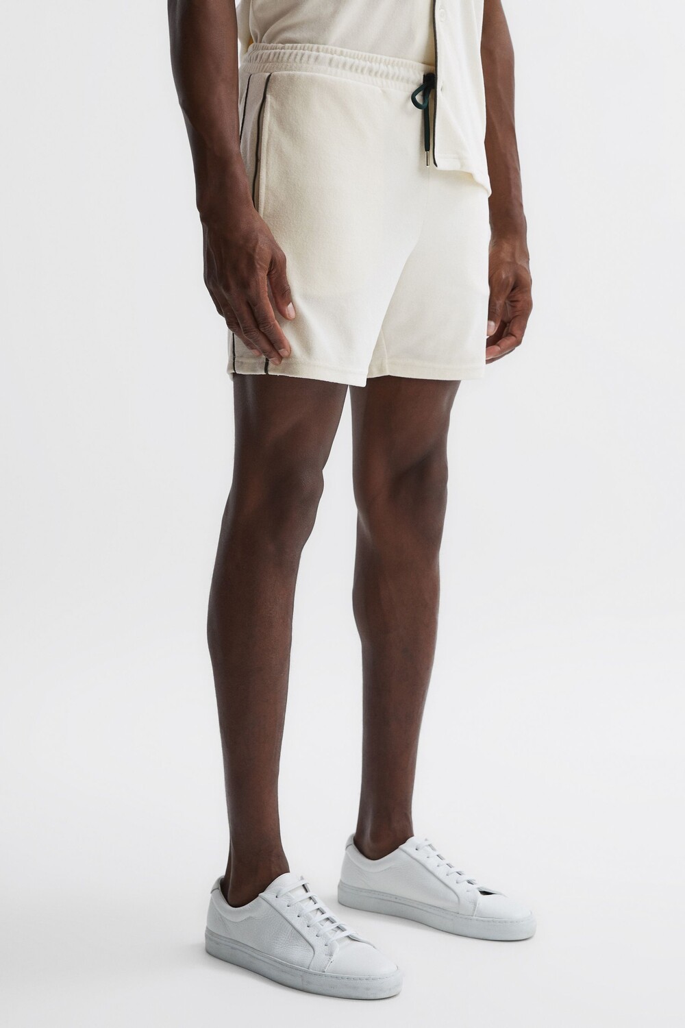 

Махровые шорты Fredericks с кулиской Reiss