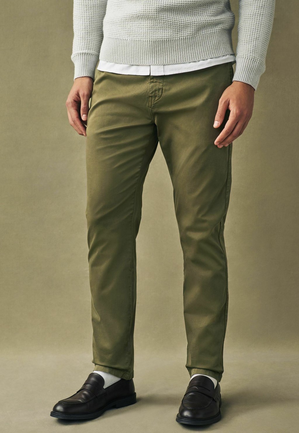 Брюки Premium Stretch Chino Trousers Slim Fit Next, цвет khaki green