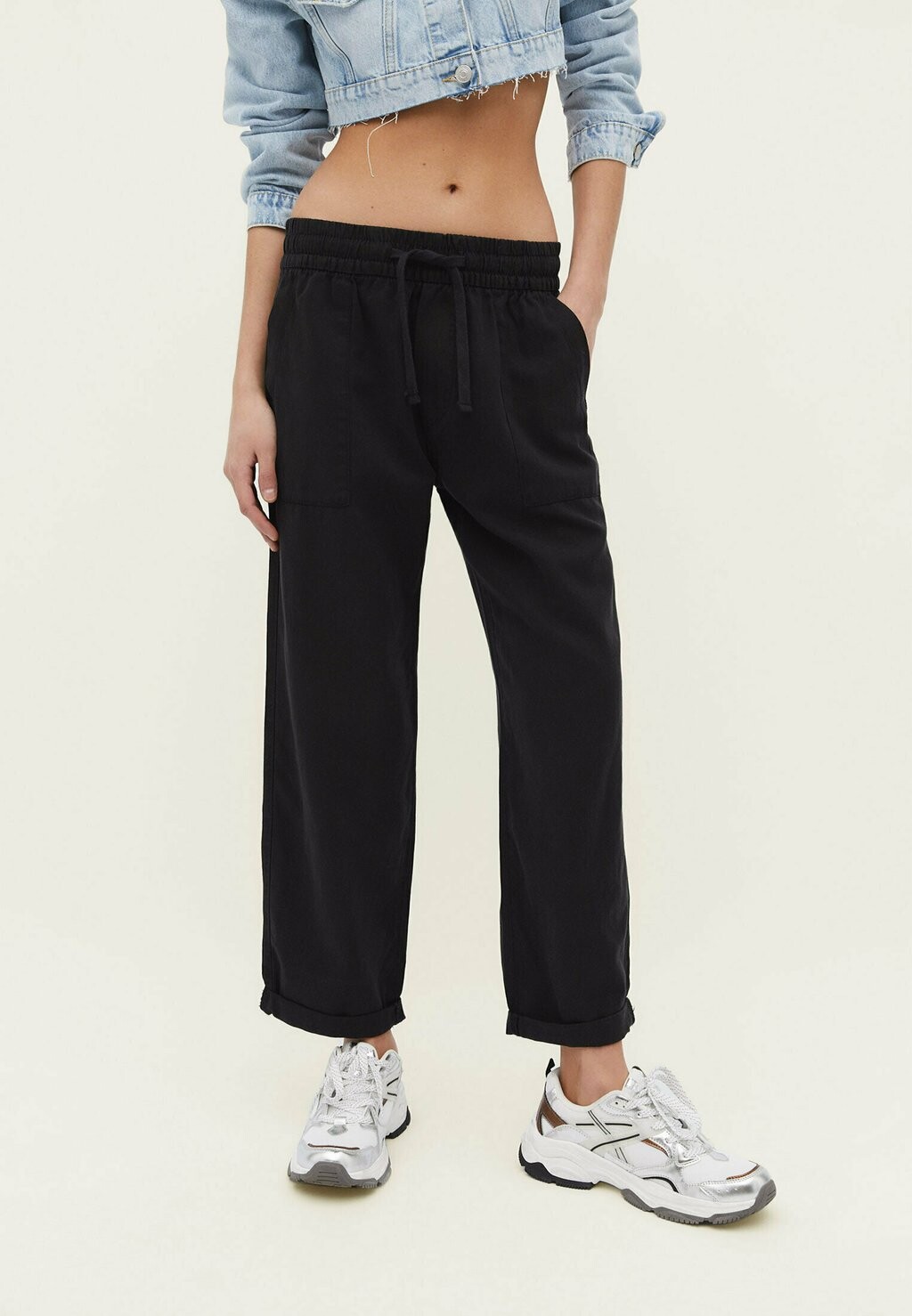 

Спортивные брюки Stradivarius, черный