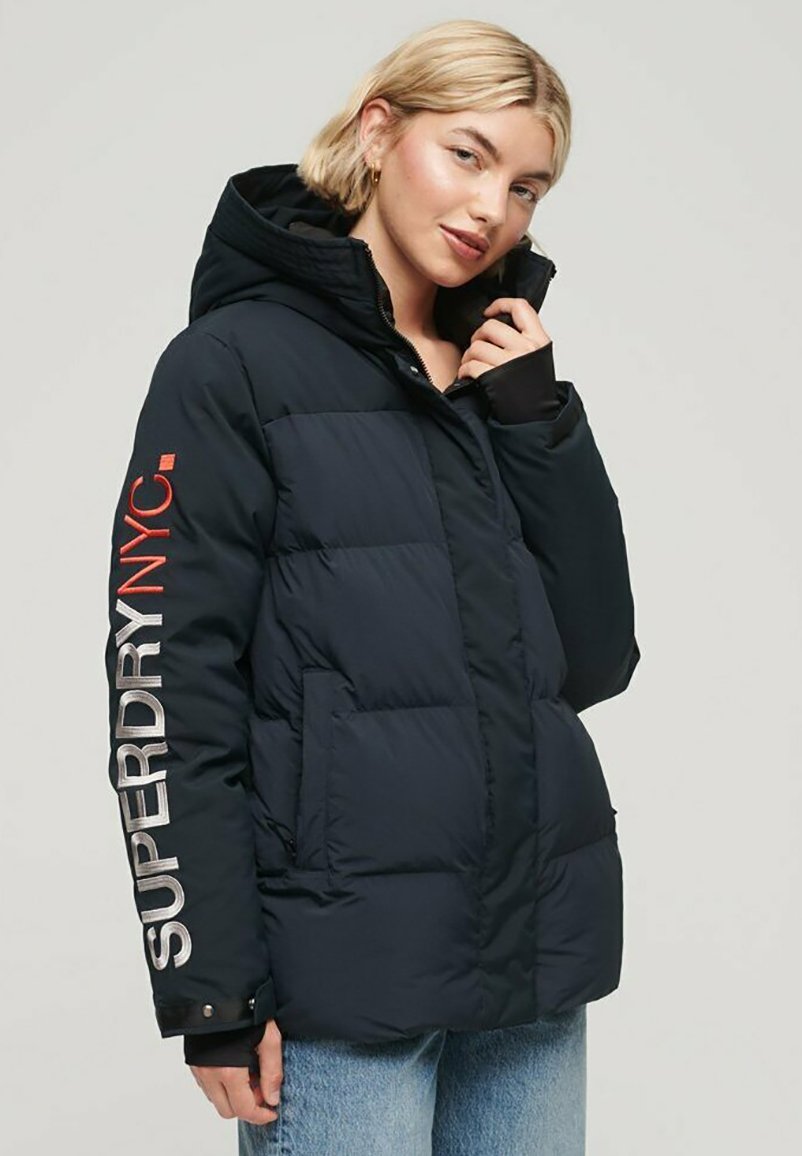 

Зимняя куртка Superdry HOODED CITY PADDED WIND, цвет eclipse navy