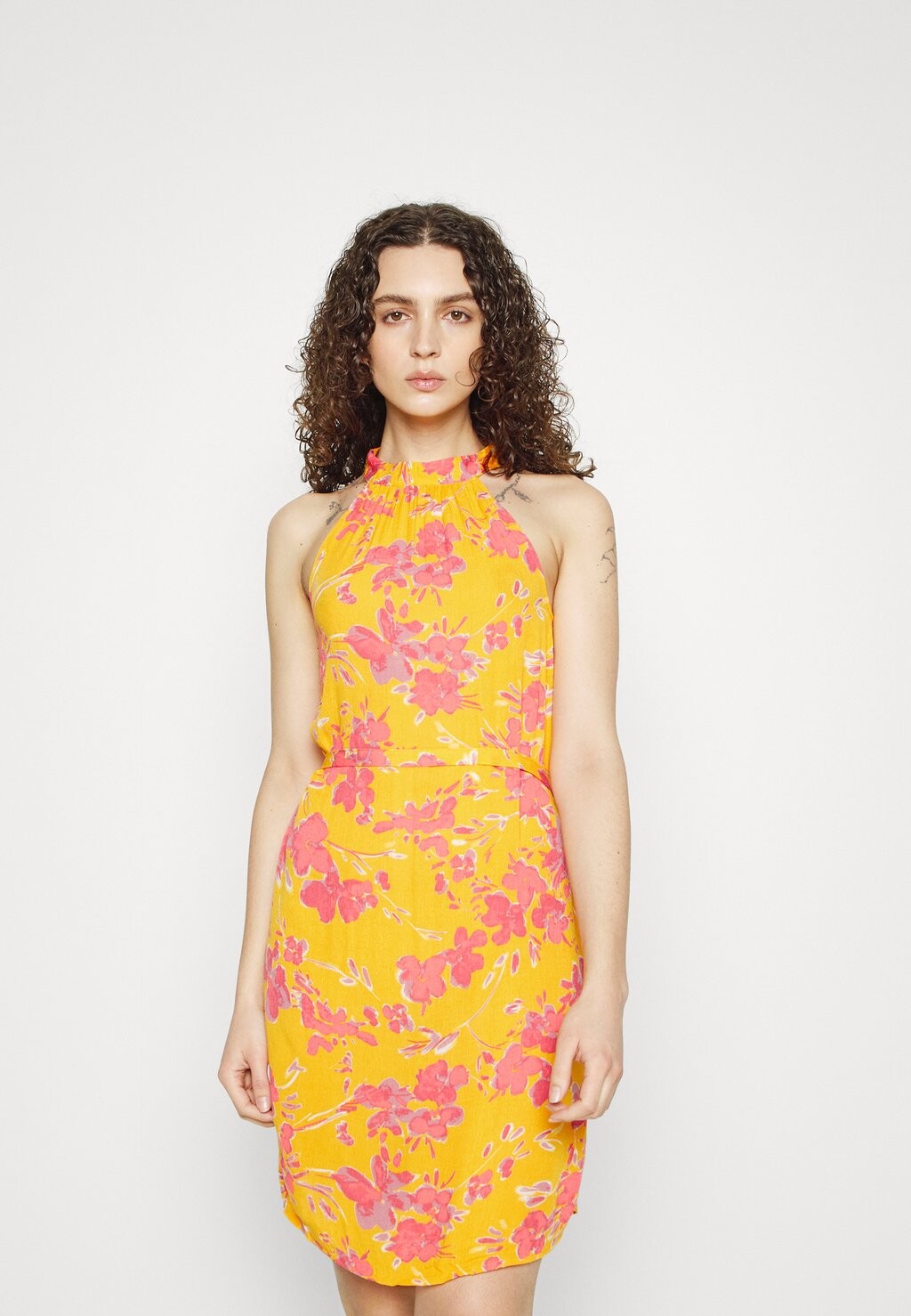 

Летнее платье Vero Moda