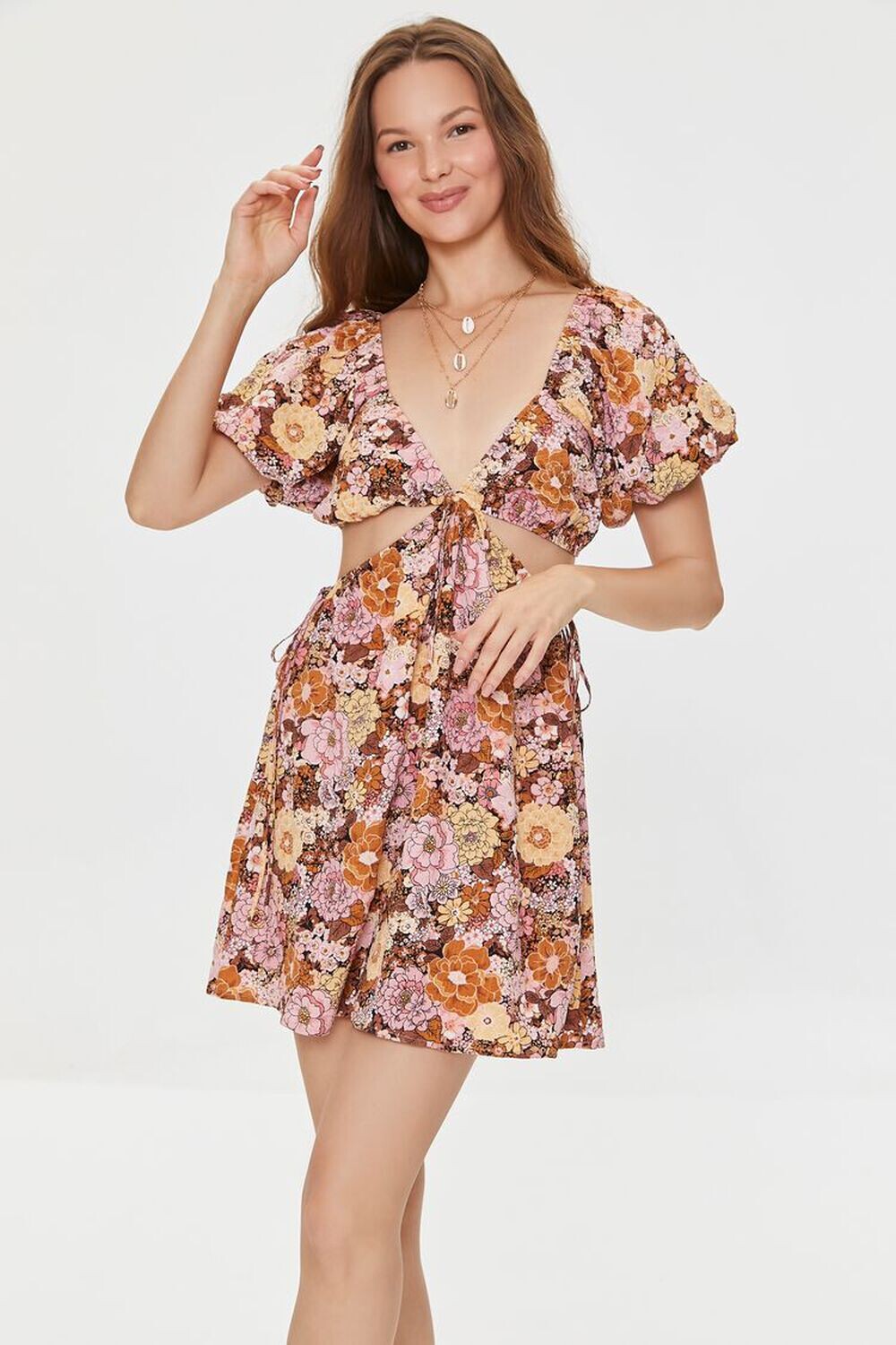

Мини-платье с глубоким вырезом и цветочным принтом Forever 21, розовый