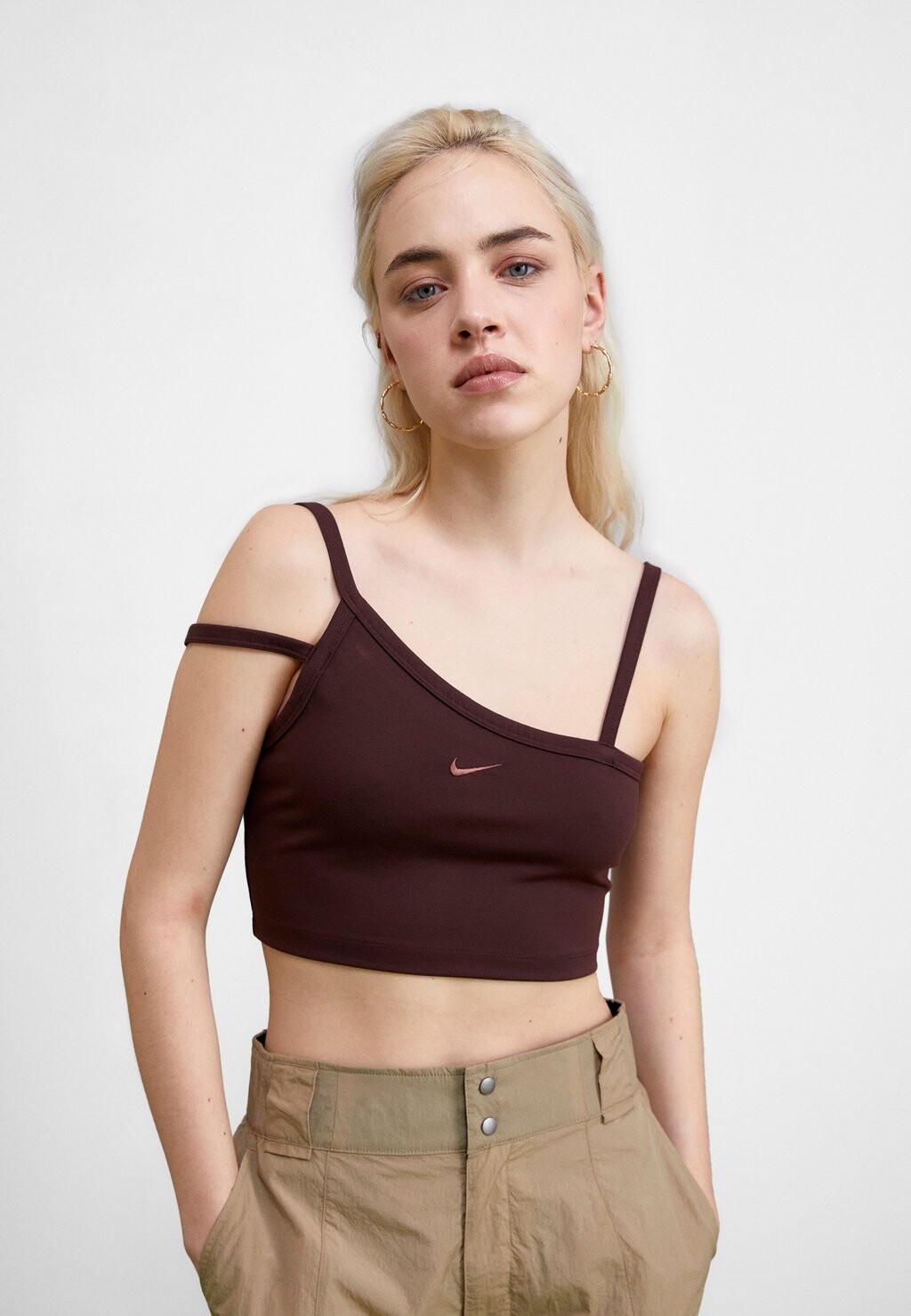 

Топ Nike