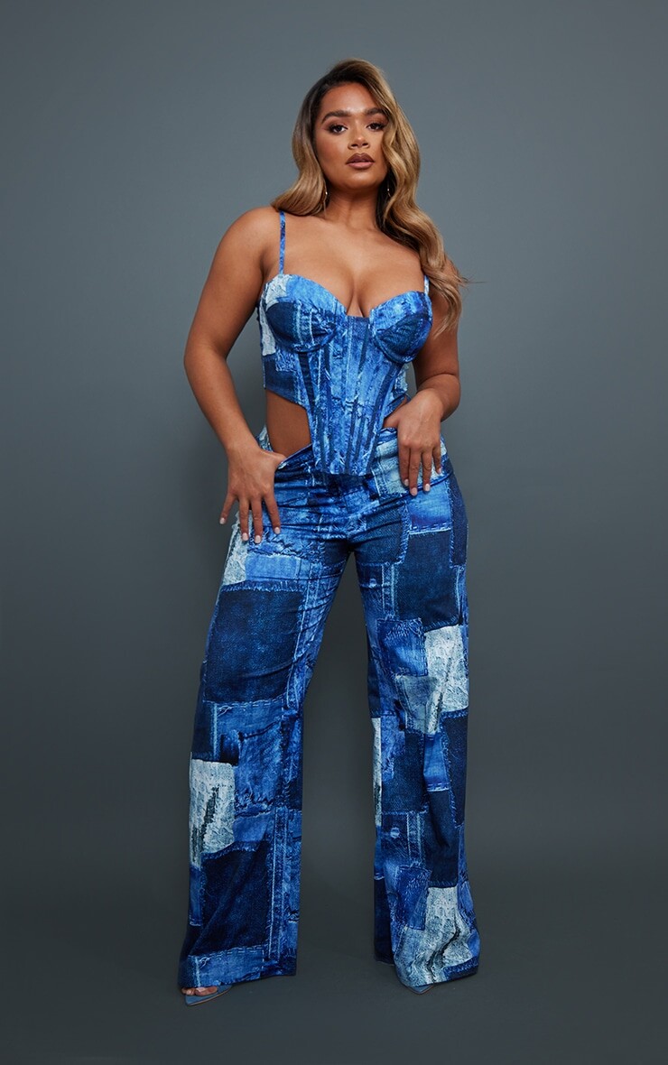 

PrettyLittleThing Синие широкие брюки карго с джинсовым принтом Shape, Синий