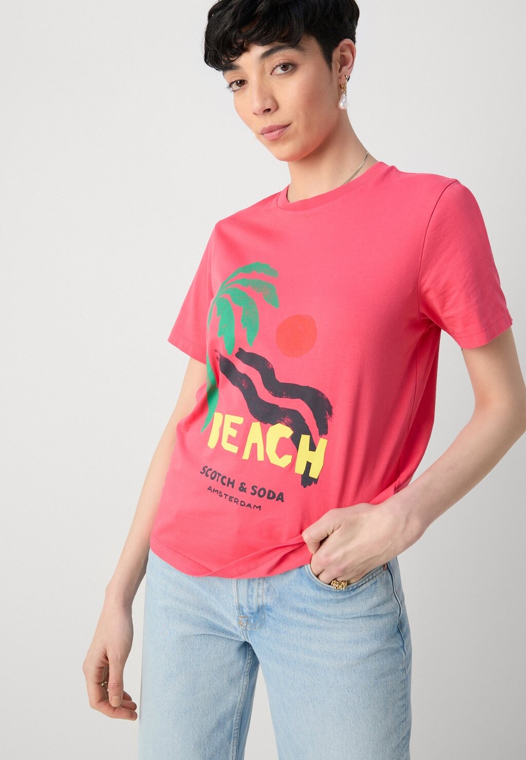 

Футболка с набивным рисунком REGULAR FIT FRONT ARTWORK Scotch & Soda, красный