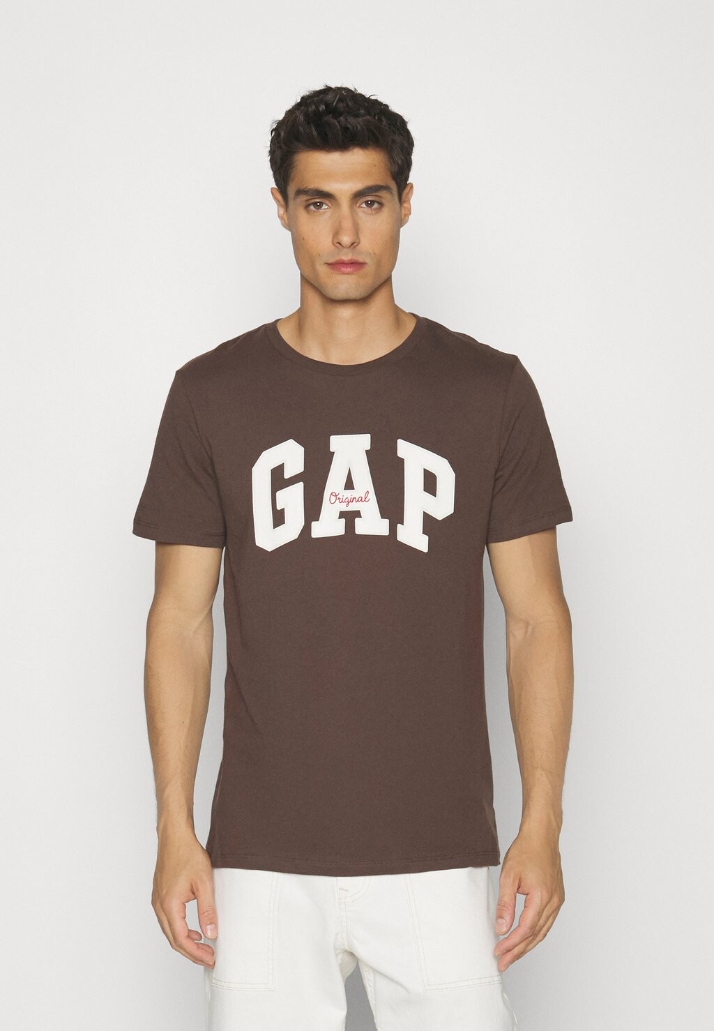 

Футболка с принтом GAP, коричневый