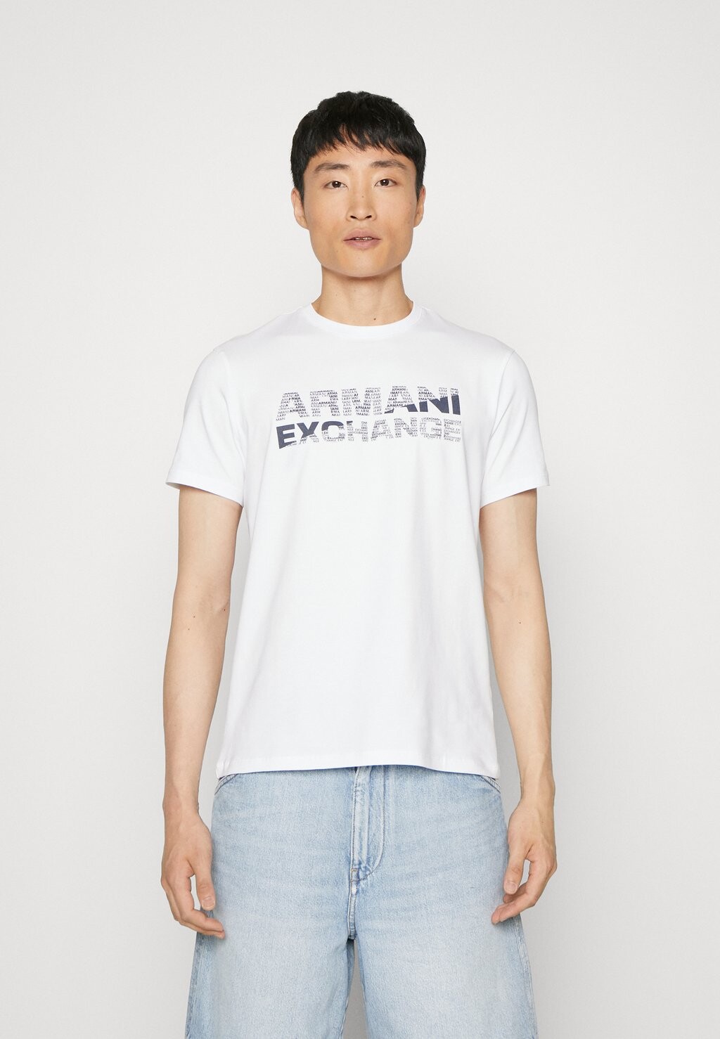 

Футболка с принтом Armani Exchange, белый
