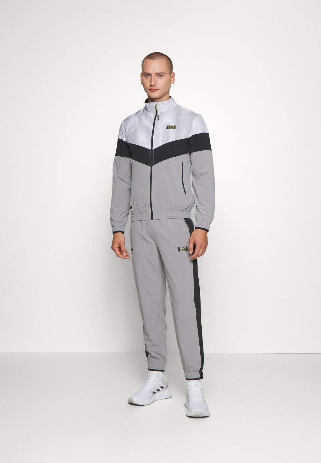 

Спортивный костюм Armani Emporio