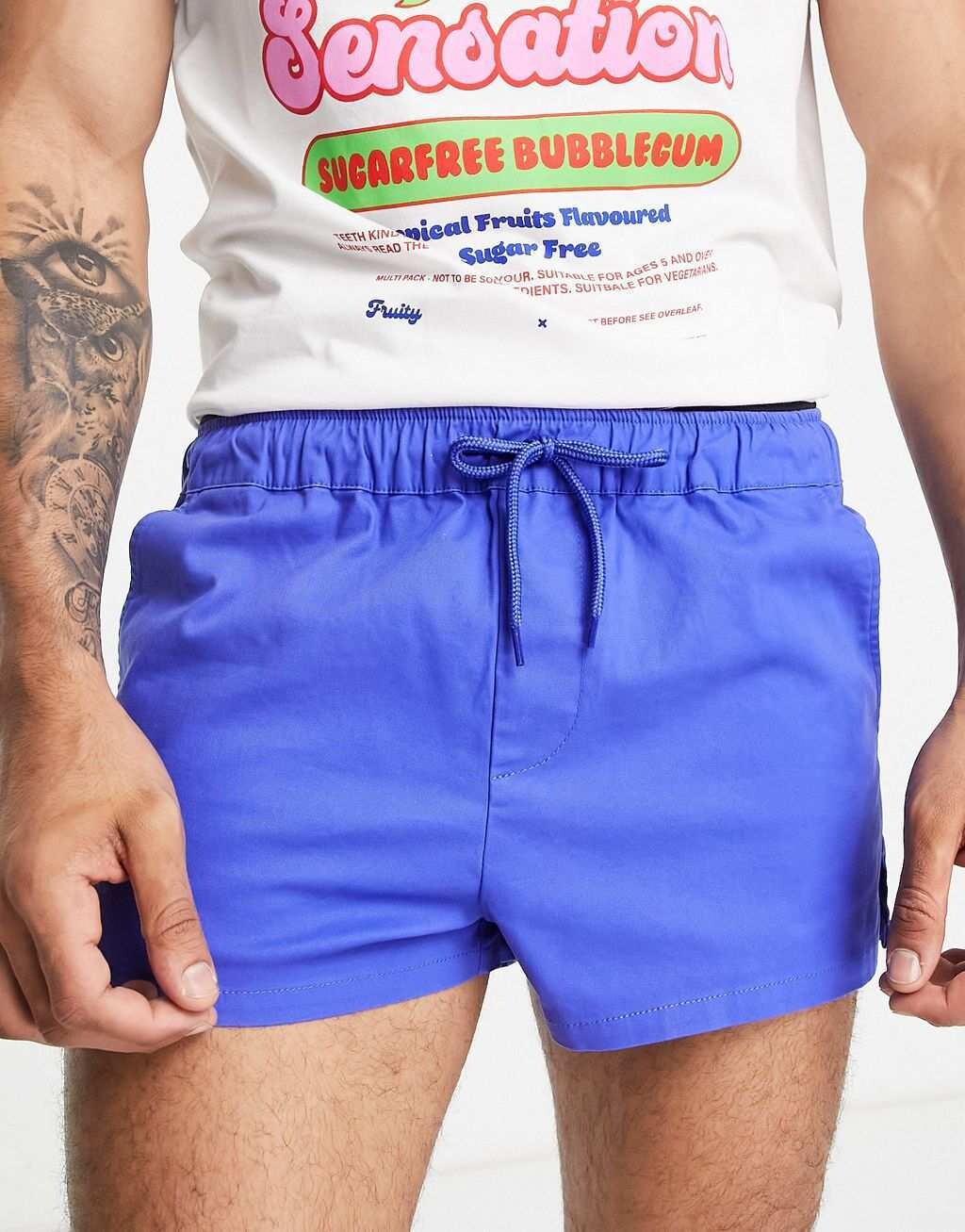 

Ярко-синие узкие шорты-чиносы с разрезами по бокам ASOS DESIGN — MBLUE