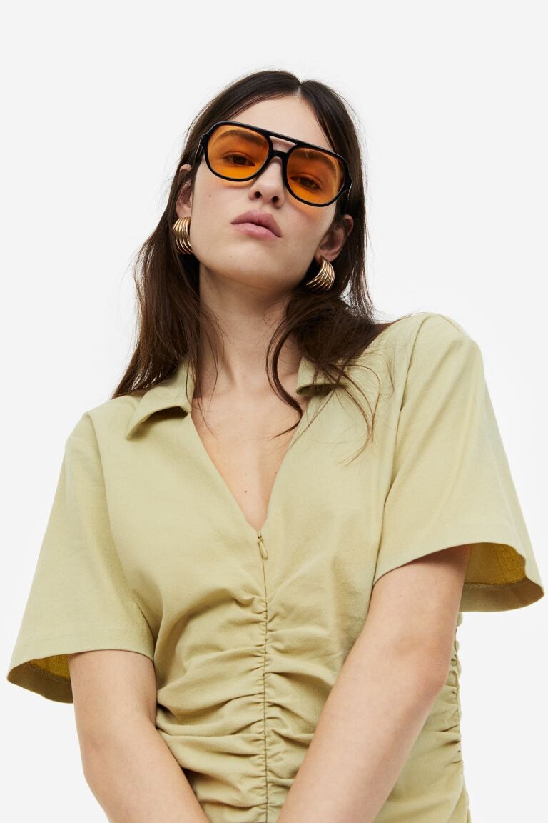 

Платье-рубашка с рюшами H&M