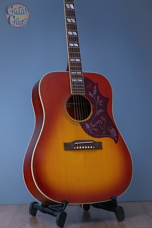 

Акустическая гитара Epiphone Inspired by Gibson Hummingbird Aged Cherry Sunburst