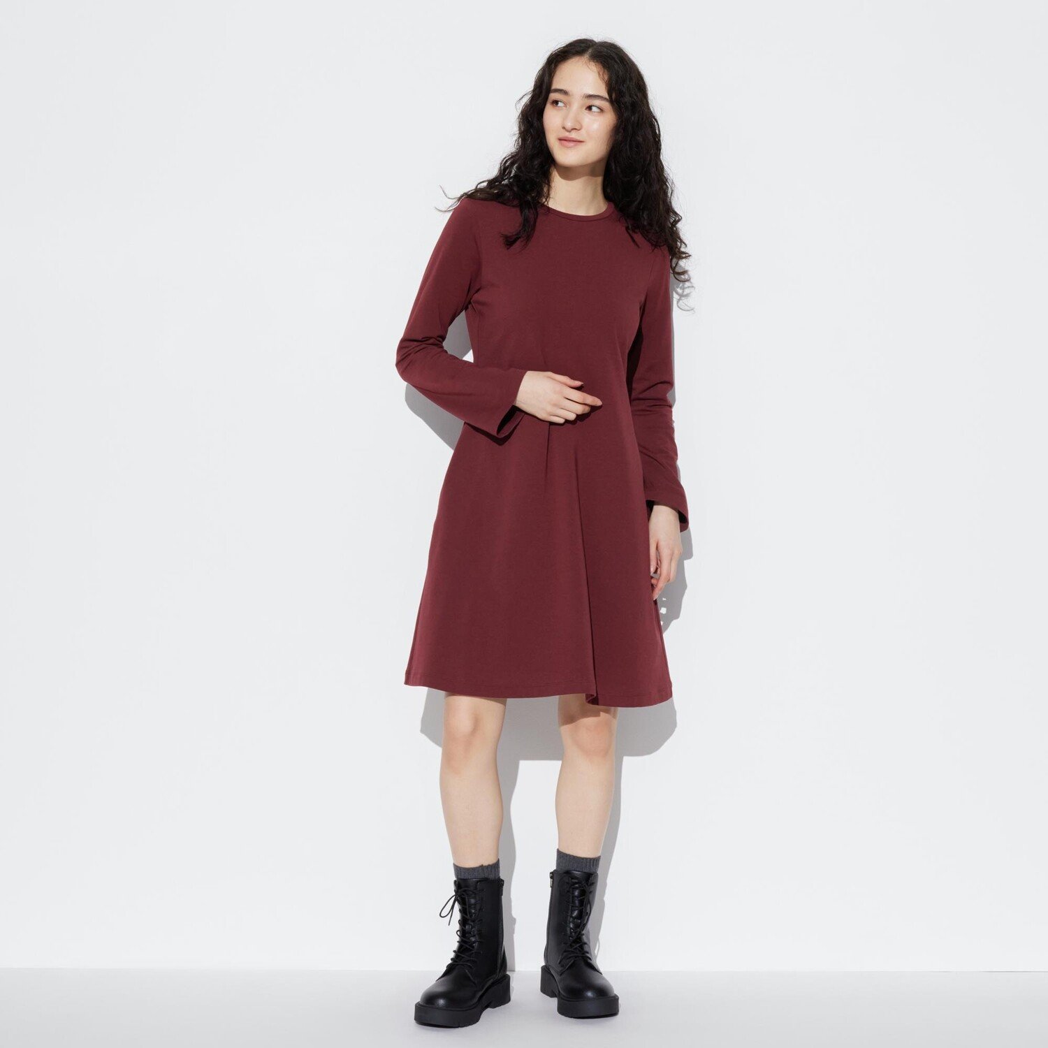 

Мини-платье Uniqlo из смешанного хлопка, винный