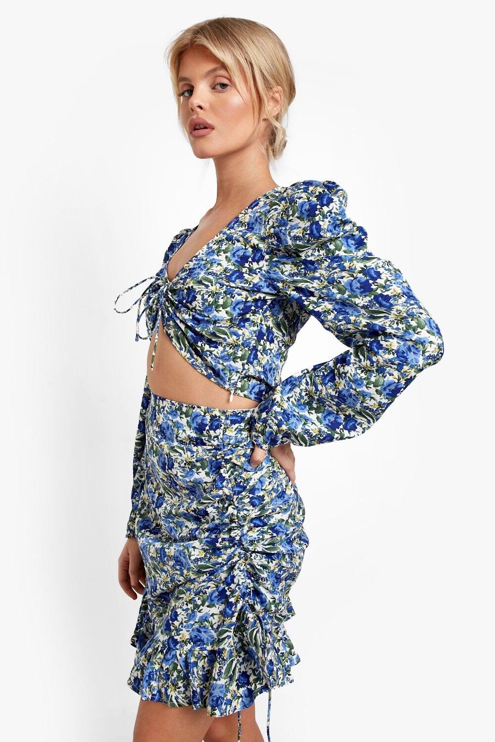 

Укороченная юбка с цветочными союзами и мини-юбкой Boohoo, синий