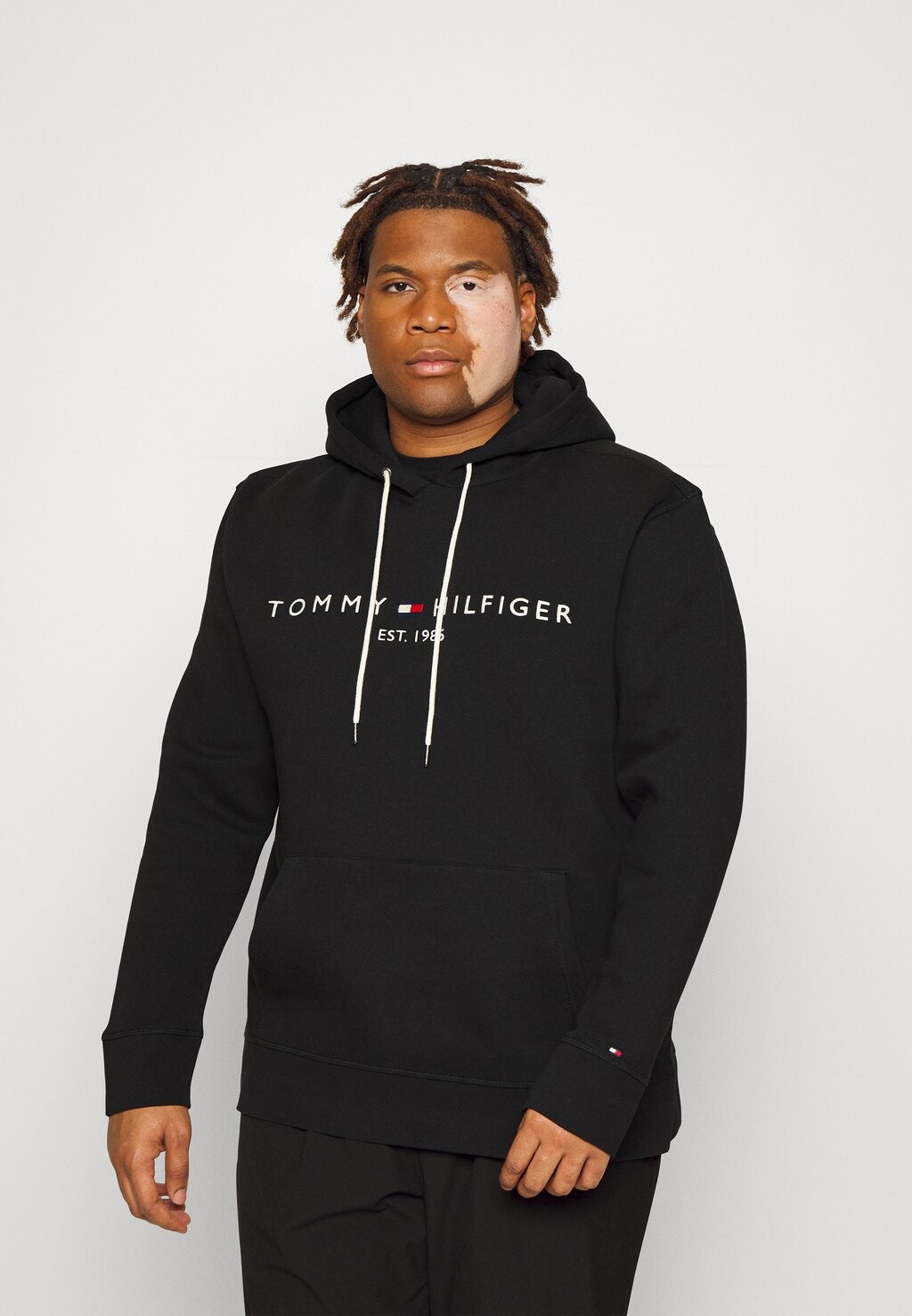 

Толстовка Tommy Hilfiger, черный