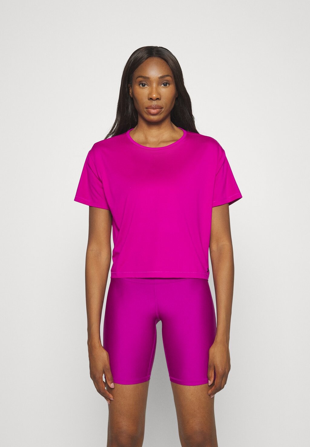 

Базовая футболка Under Armour MOTION, цвет mystic magenta/black