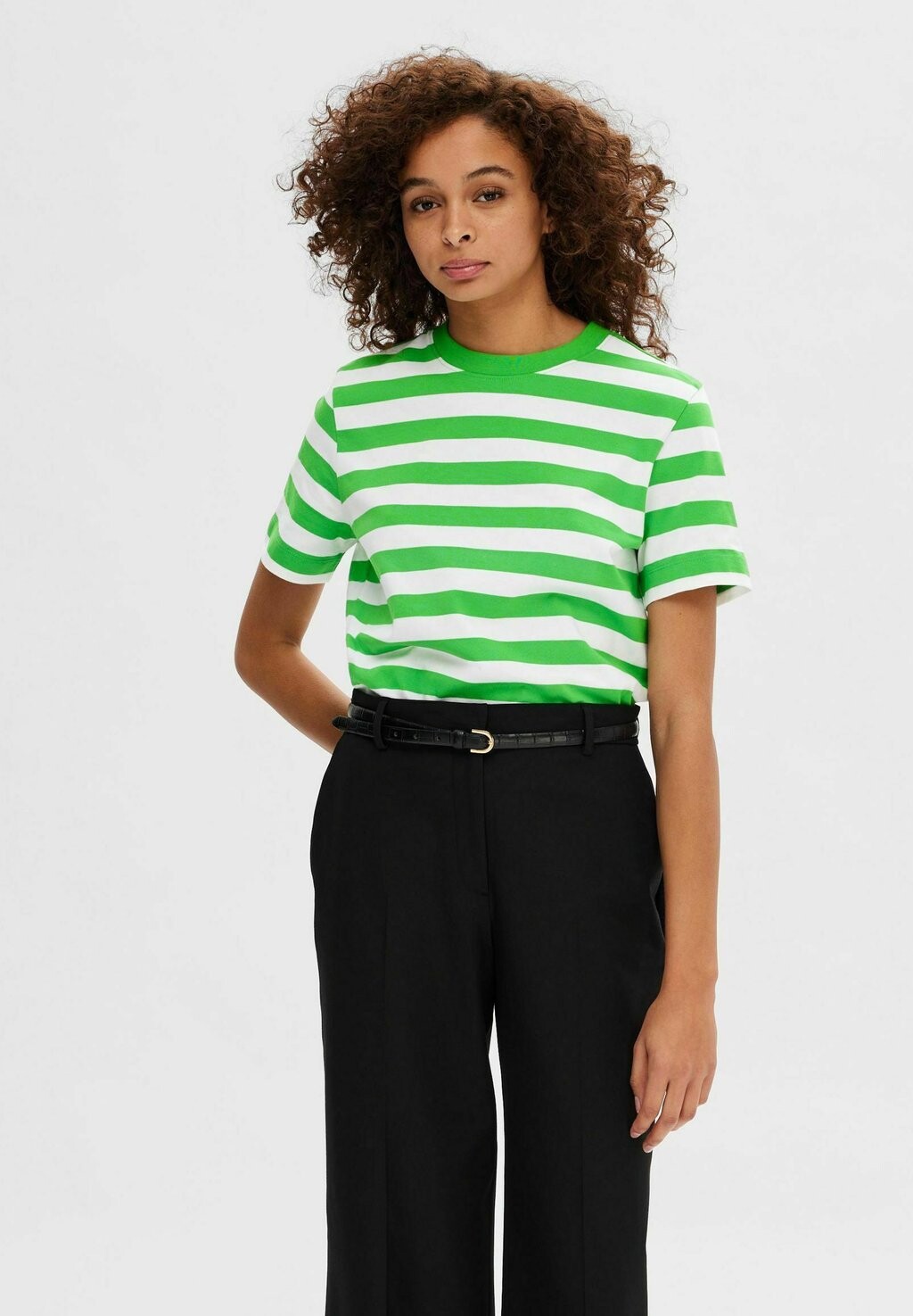 Футболка с принтом SLFESSENTIAL BOXY TEE Selected Femme, цвет classic green