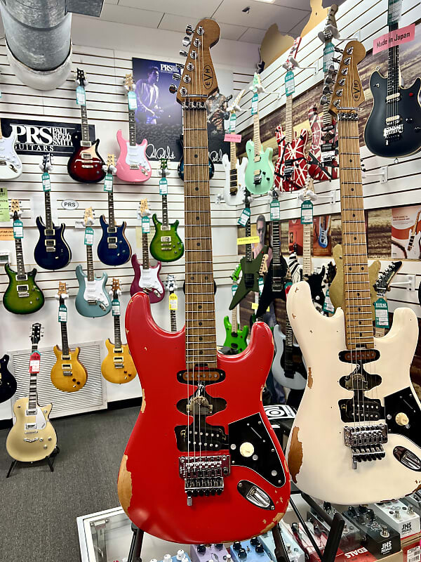 

Электрогитара EVH Frankenstein Relic Series, Maple Fingerboard, Red