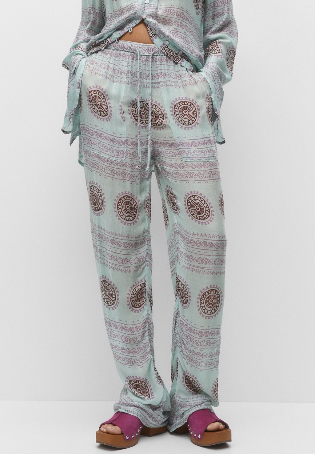 

Брюки PULL&BEAR