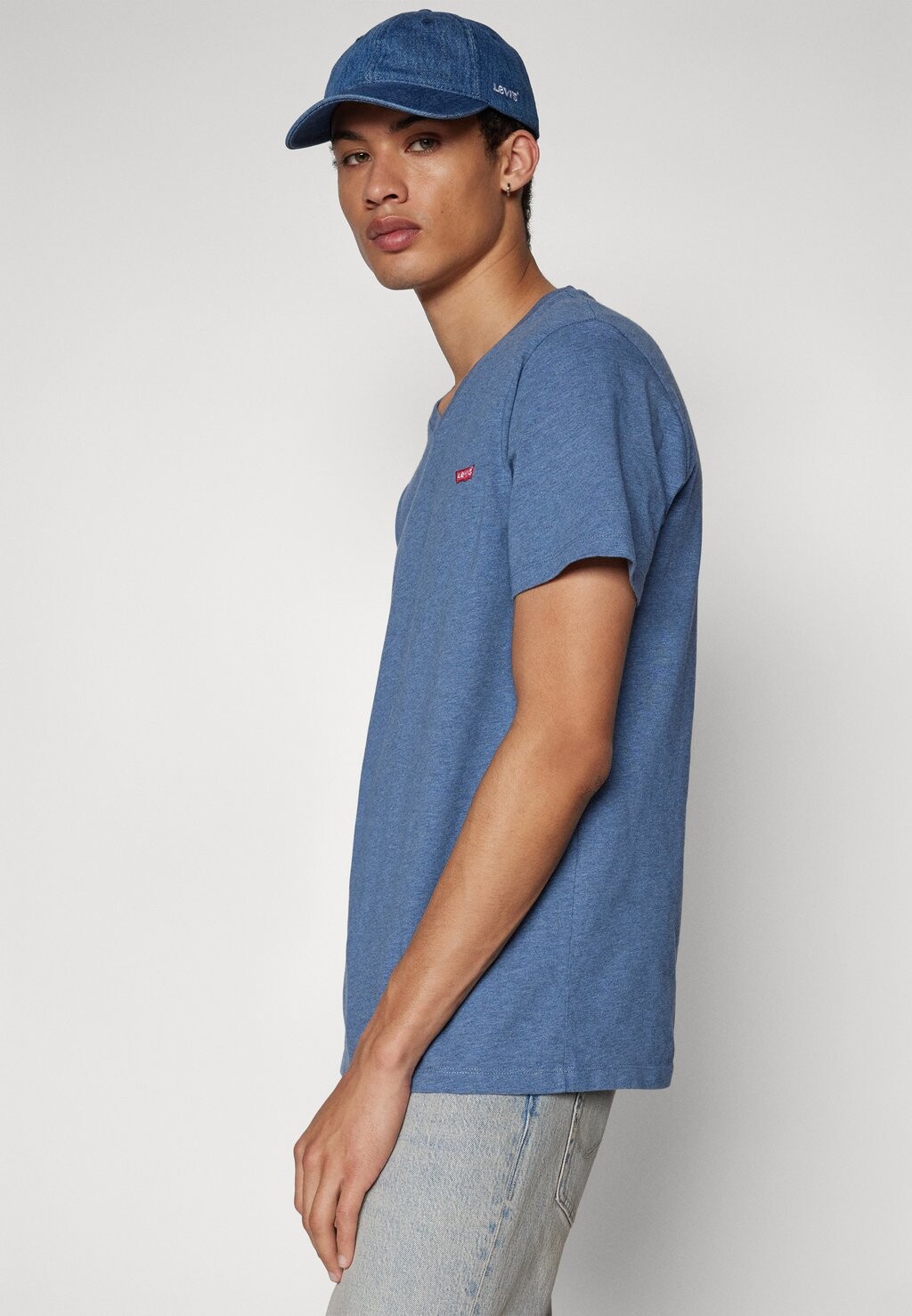 

Базовая футболка цвета синий Original Vneck Levi's, синий