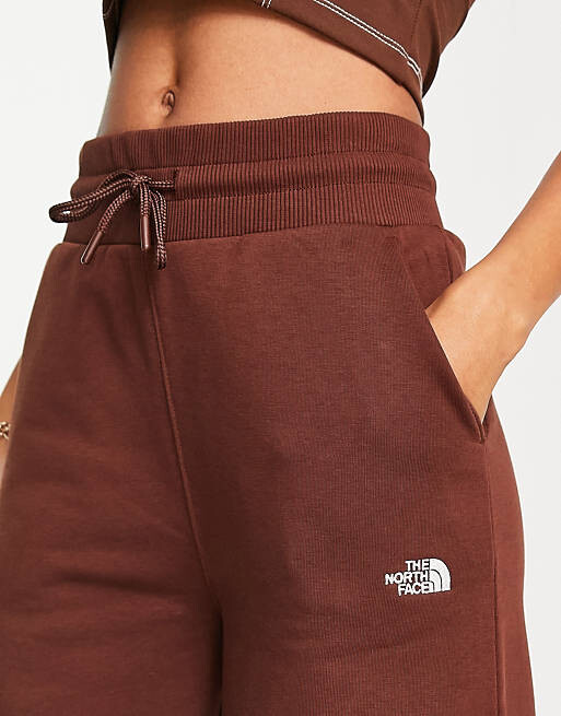 

Коричневые флисовые джоггеры The North Face эксклюзивно на ASOS