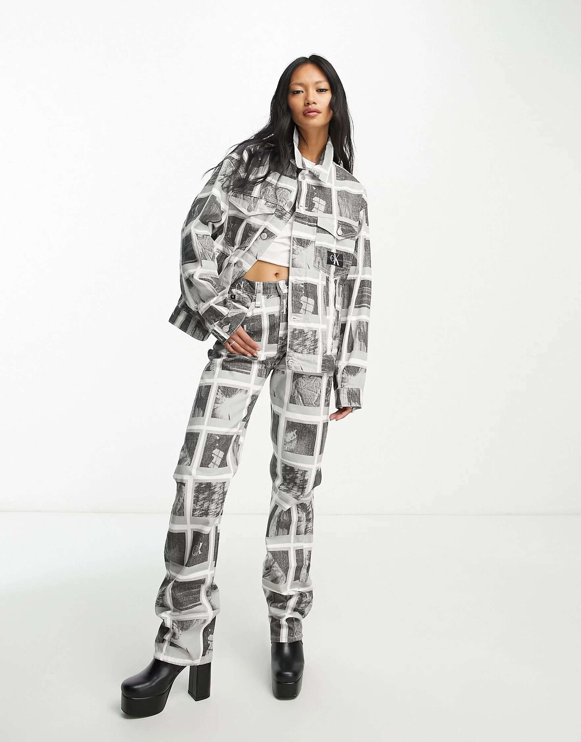 

Координатные джинсы прямого кроя с высокой посадкой и фотопринтом Calvin Klein Jeans