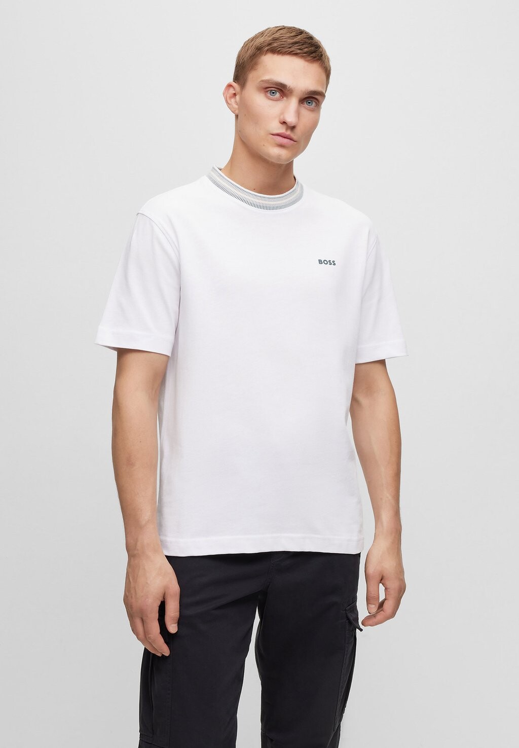 

Базовая футболка TEGLITCHKNIT BOSS, цвет white