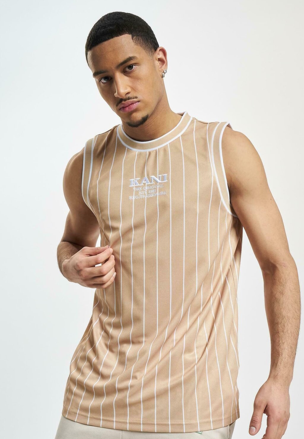 

Верх RETRO BASKETBALL TANK Karl Kani, песочно-белый