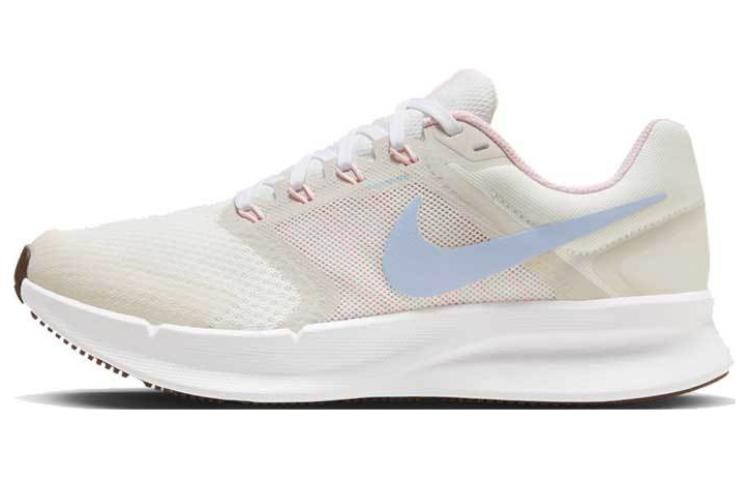 

Кроссовки женские Nike Run Swift 3