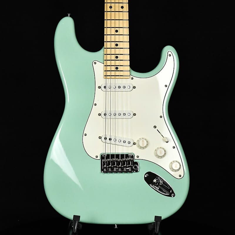 

Электрогитара Suhr Classic S Antique SSS Surf Green Maple Fingerboard