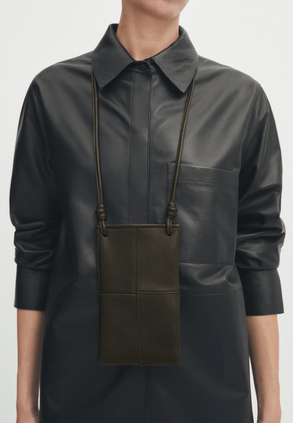 

Сумка через плечо СО ШВАМИ Massimo Dutti, темно-зеленый