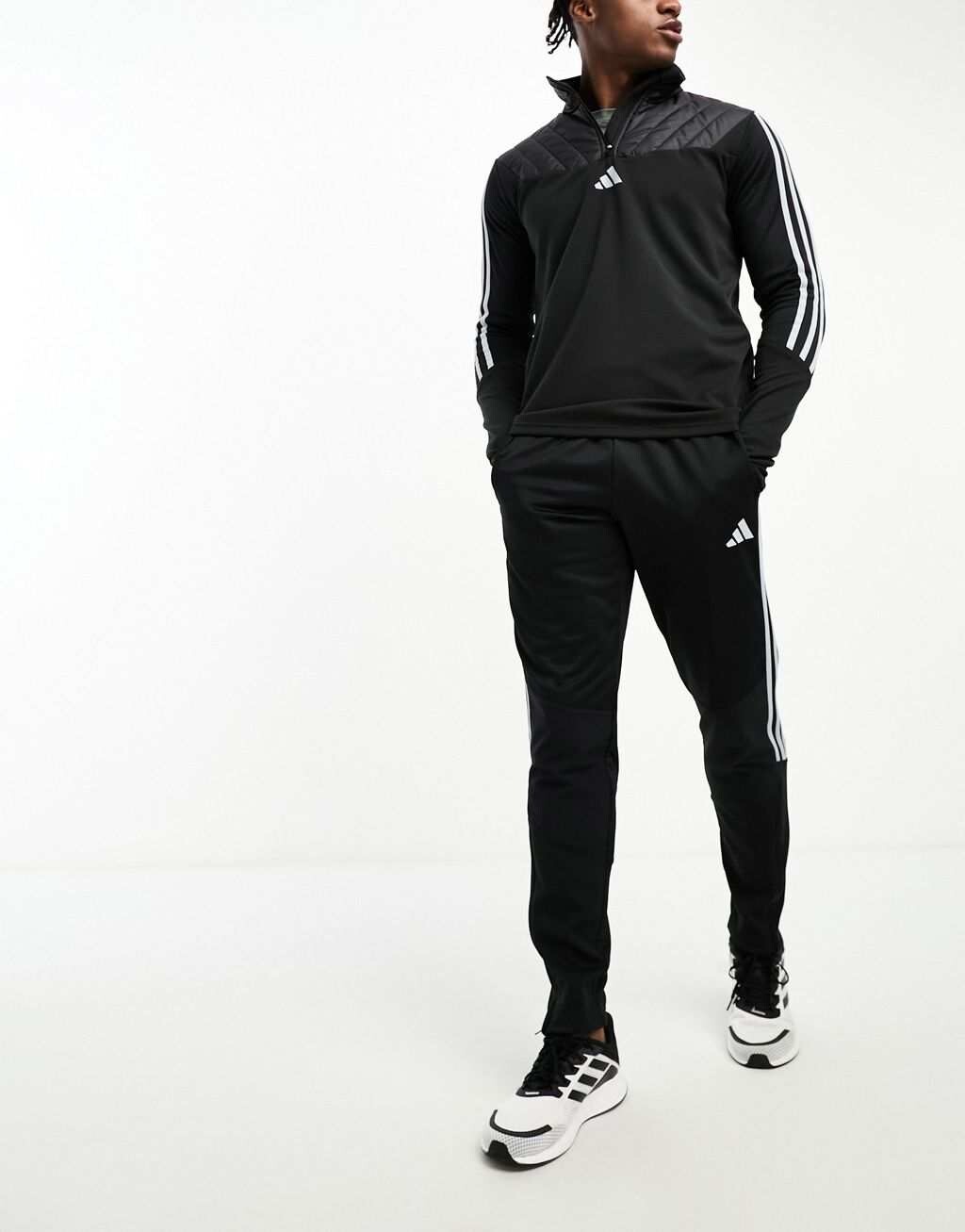 

Черная спортивная футболка adidas Football Tiro