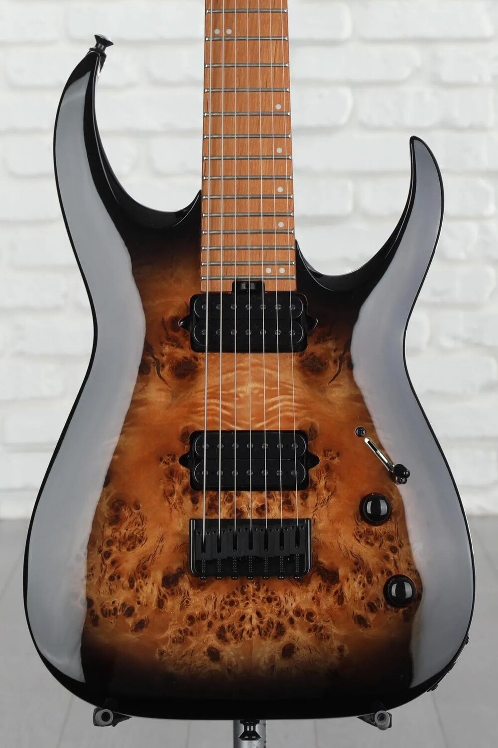 

Jackson Signature Misha Mansoor Juggernaut HT7P — Черный Взрывной Берл