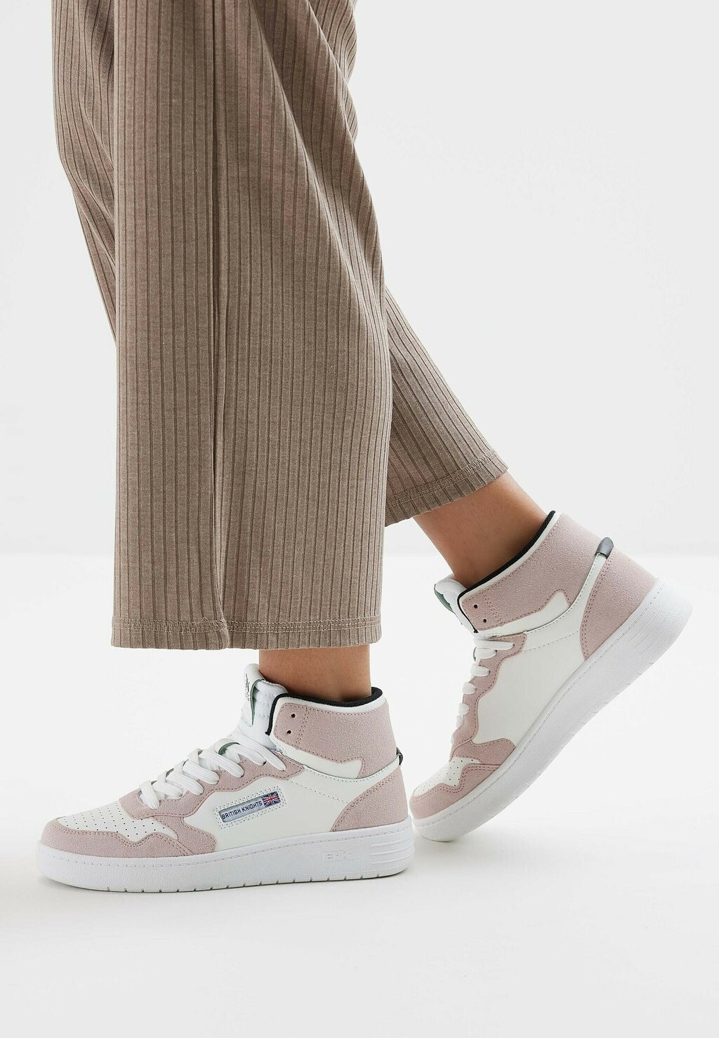 

Высокие кеды Noors Mid British Knights, цвет white lt pink black