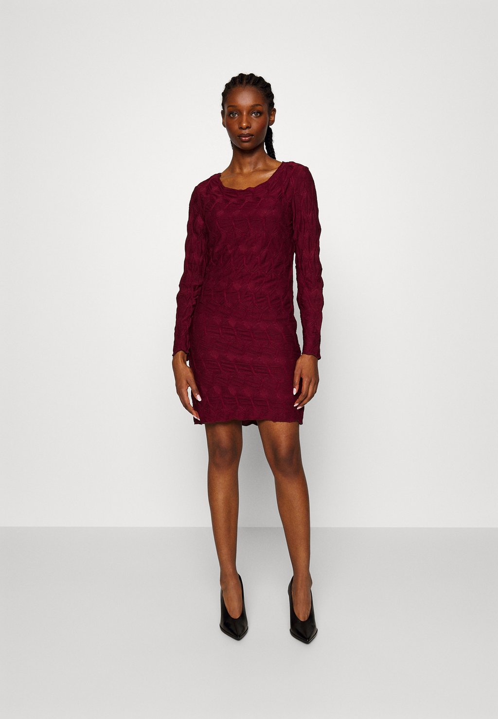 

Платье-футляр Pclola Neck Short Dress Pieces Petite, цвет tawny port