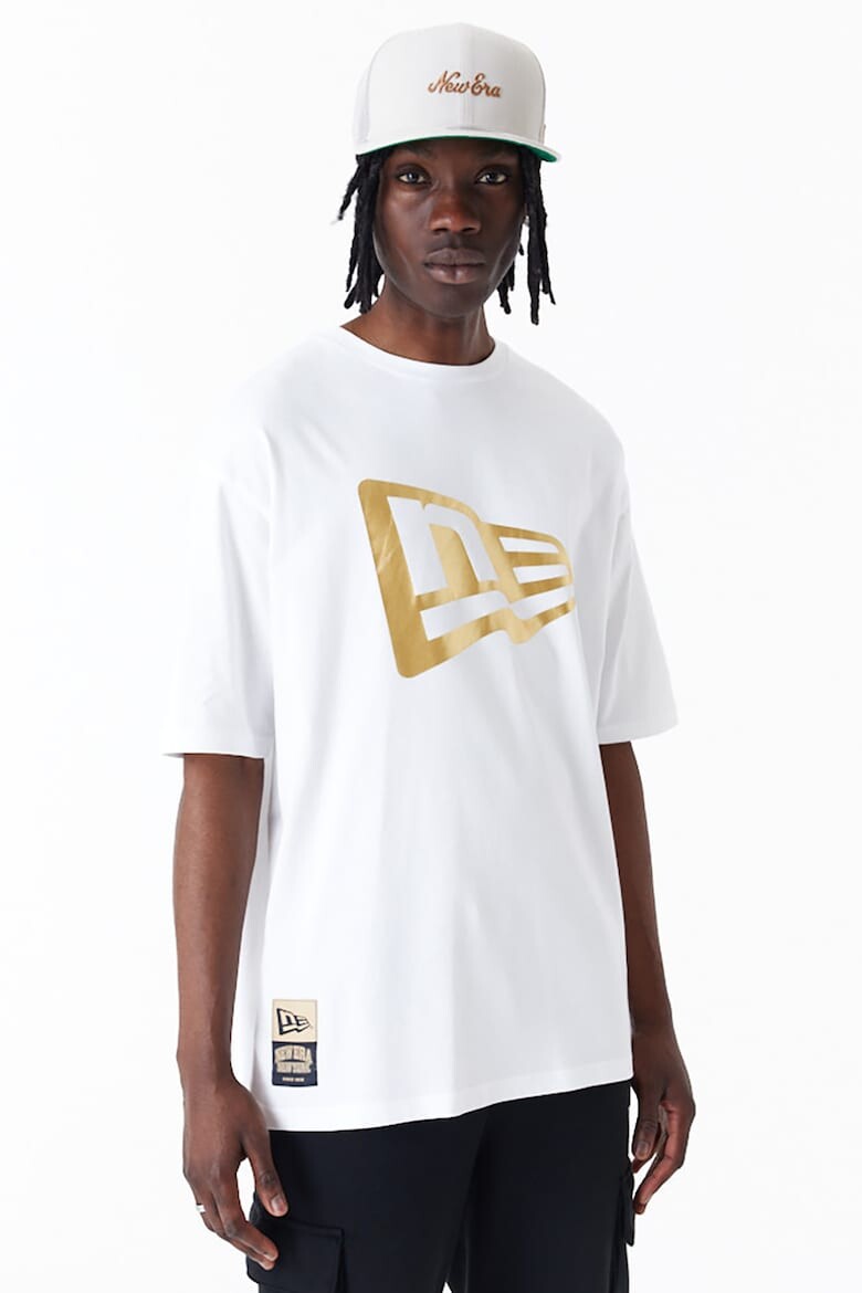 

Футболка с овальным вырезом и логотипом New Era, белый