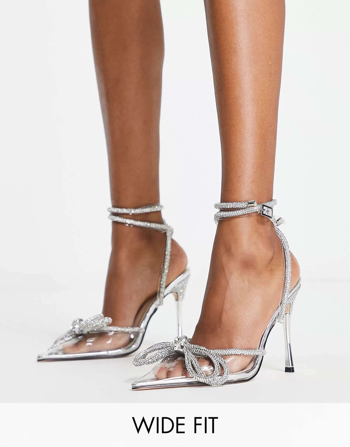 

Серебристые туфли на каблуке Public Desire Wide Fit Midnight с бантом из страз
