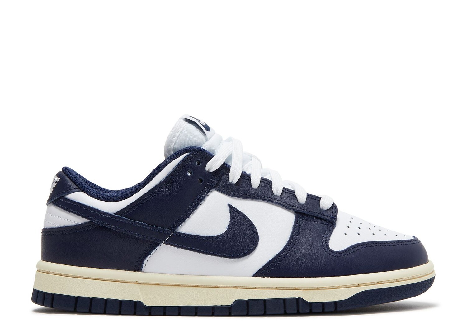 кроссовки polaris grade school navy Кроссовки Nike Wmns Dunk Low 'Vintage Navy', синий