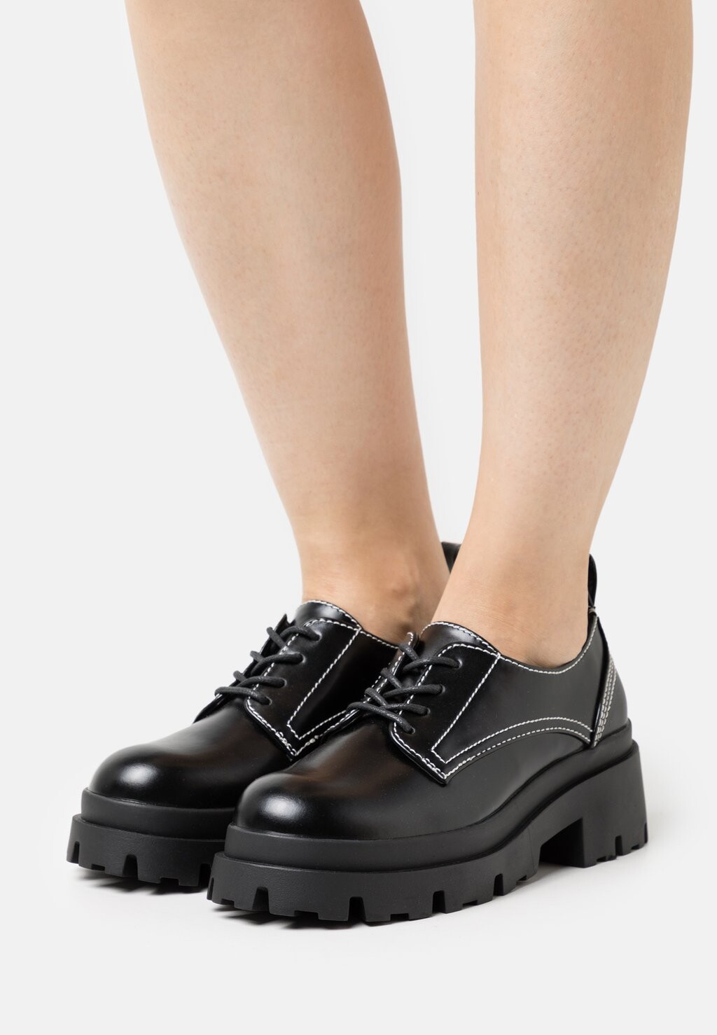 

Ботинки на шнуровке ONLY SHOES, черный