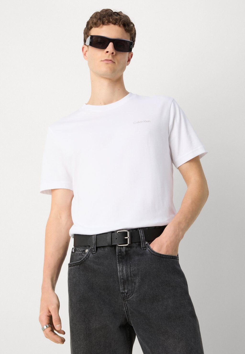 

Футболка с набивным рисунком Enlarged Back Logo Calvin Klein, ярко-белая