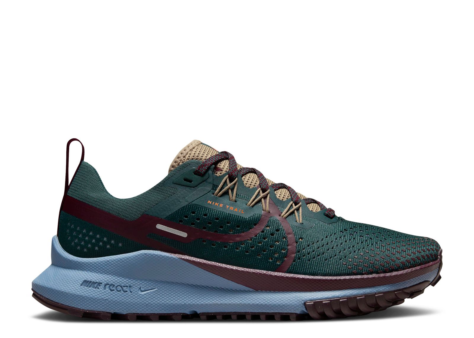 кроссовки wmns nike pegasus trail 4 trail running shoes green ashen slate night maroon цвет deep jungle khaki ashen slate night maroon Кроссовки Nike Wmns React Pegasus Trail 4 'Deep Jungle Night Maroon', зеленый