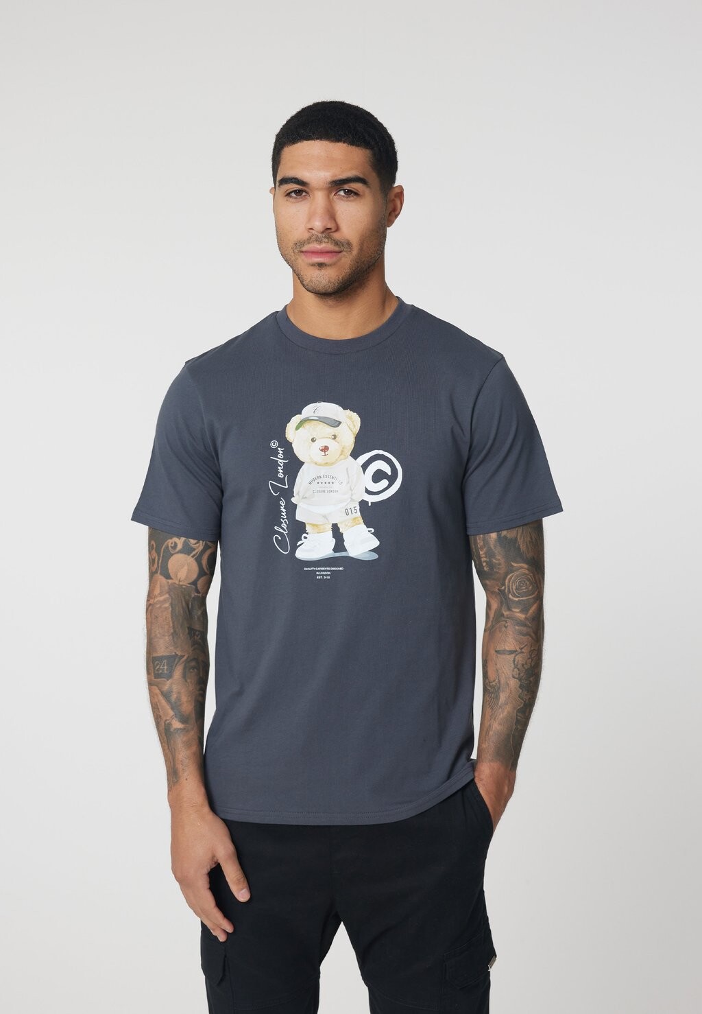 

Футболка с принтом Urban Teddy Tee CLOSURE London, цвет charcoal