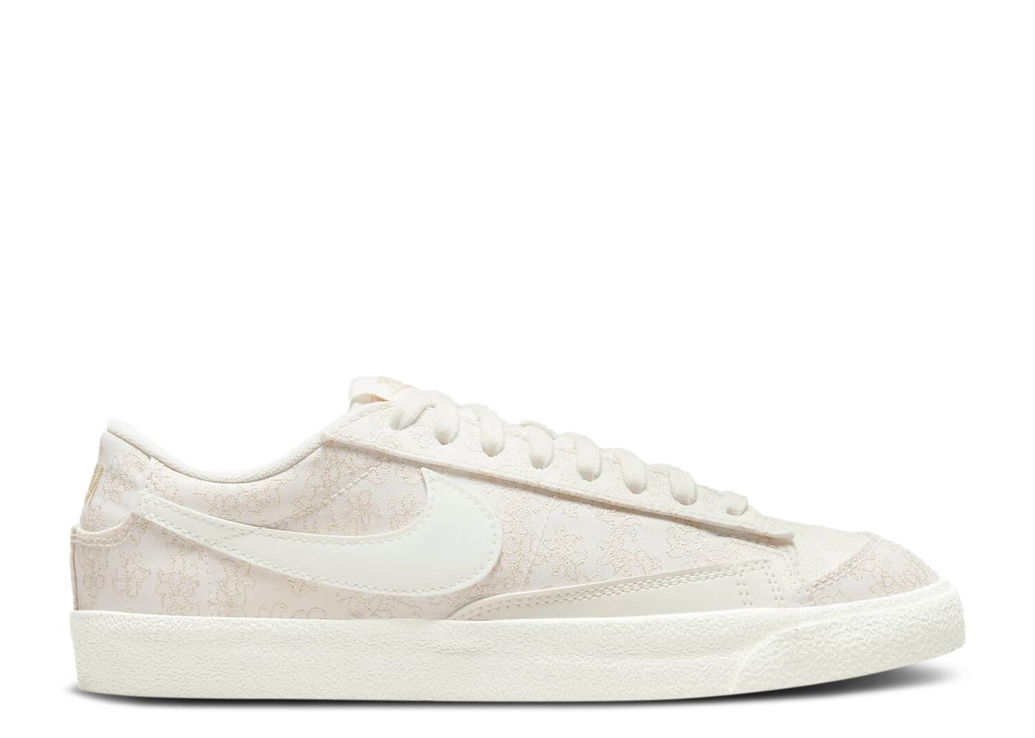 

Кроссовки Nike Wmns Blazer Low '77 Se 'Flower Embroidery', кремовый, Бежевый