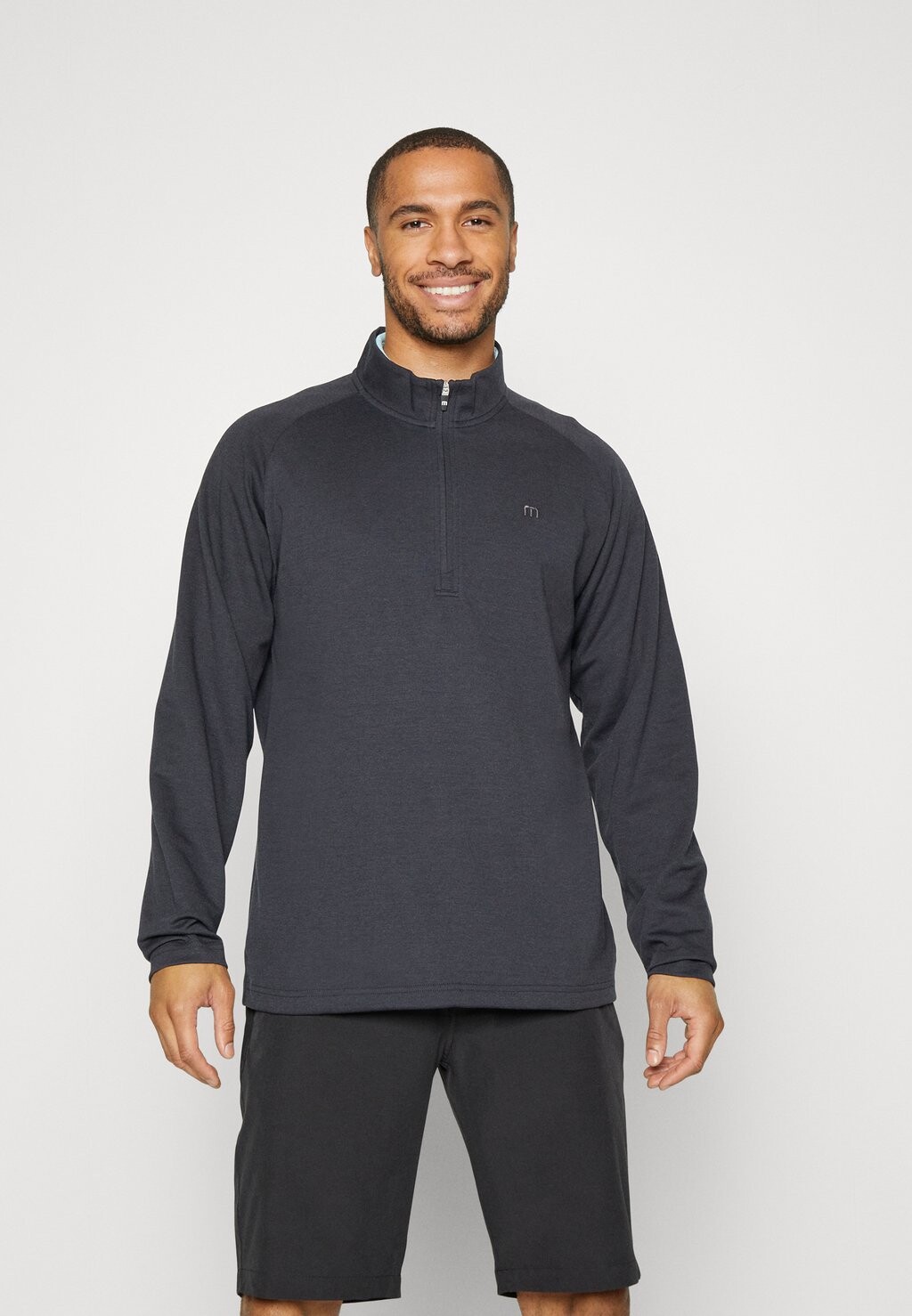 

Толстовка TravisMathew, черный