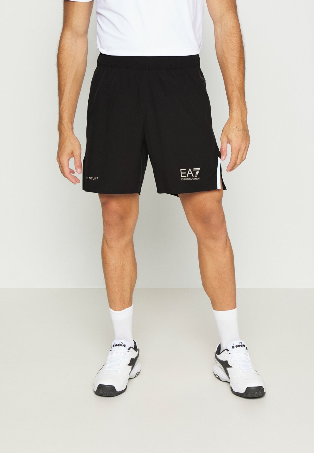 

Спортивные шорты Armani Emporio