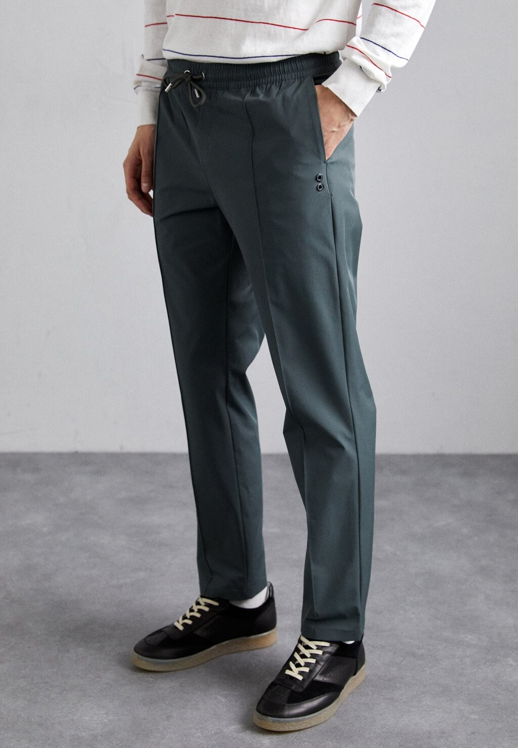 

Брюки LIGHT CITY PANTS Ron Dorff, цвет army green