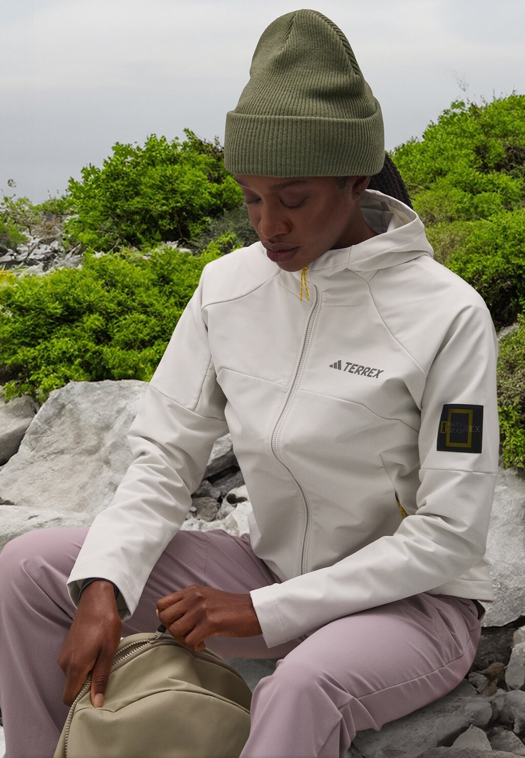 

Куртка из мягкой ткани NATIONAL GEOGRAPHIC WOMEN SOFTSHELL JACKET Adidas Terrex, серый
