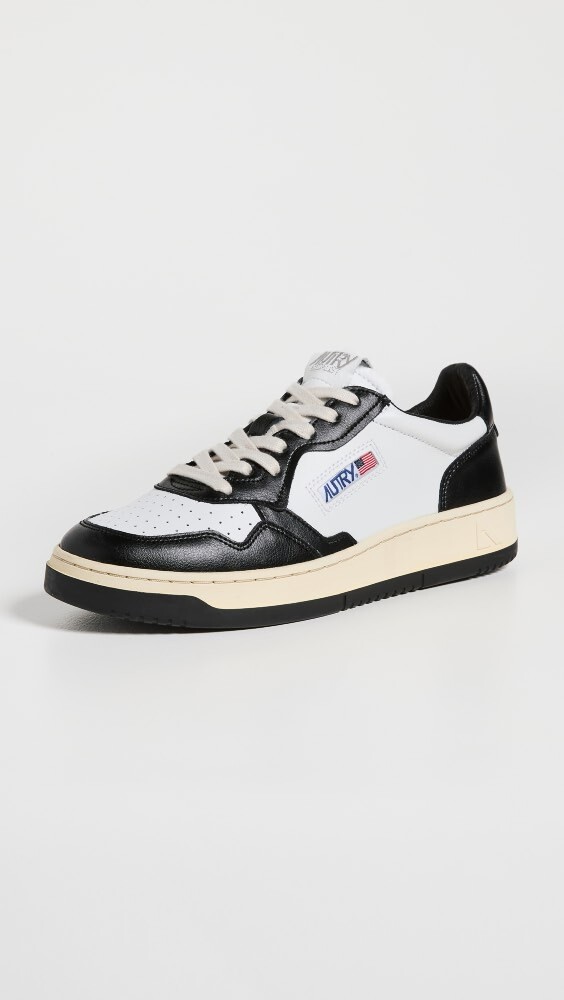 

Кроссовки Autry Medalist Low Top, черный