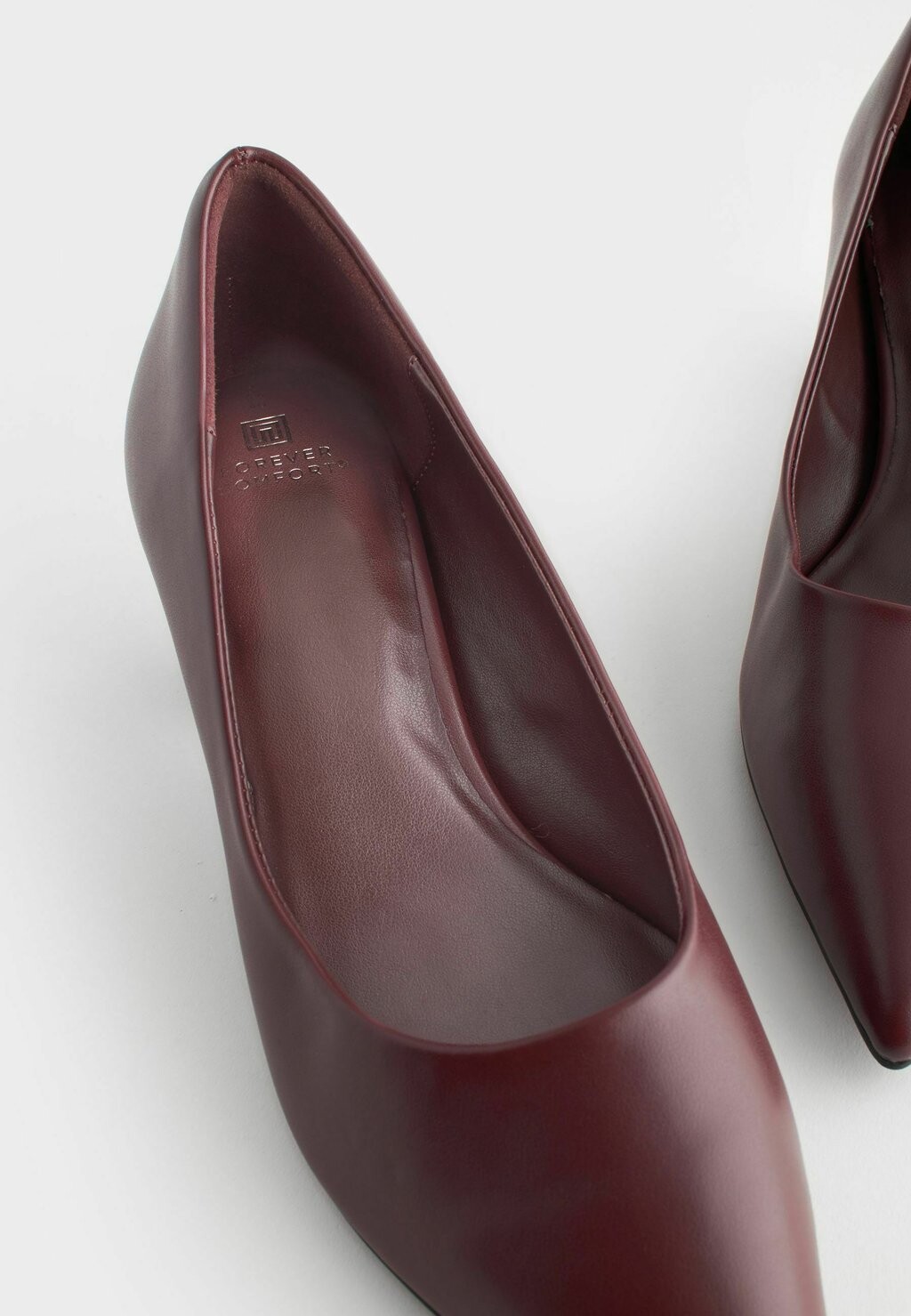 

Туфли FOREVER COMFORT KITTEN HEEL COURT Next, темно-красный